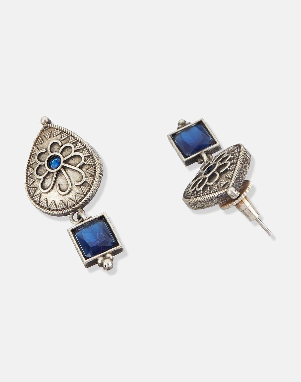 Metal Dangler Earrings