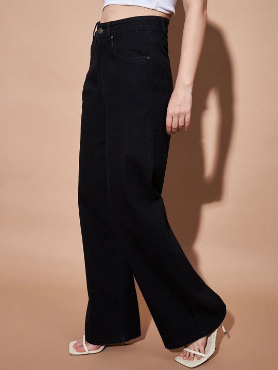 Women Clean Look No Fade High-Rise Straight Fit Jeans