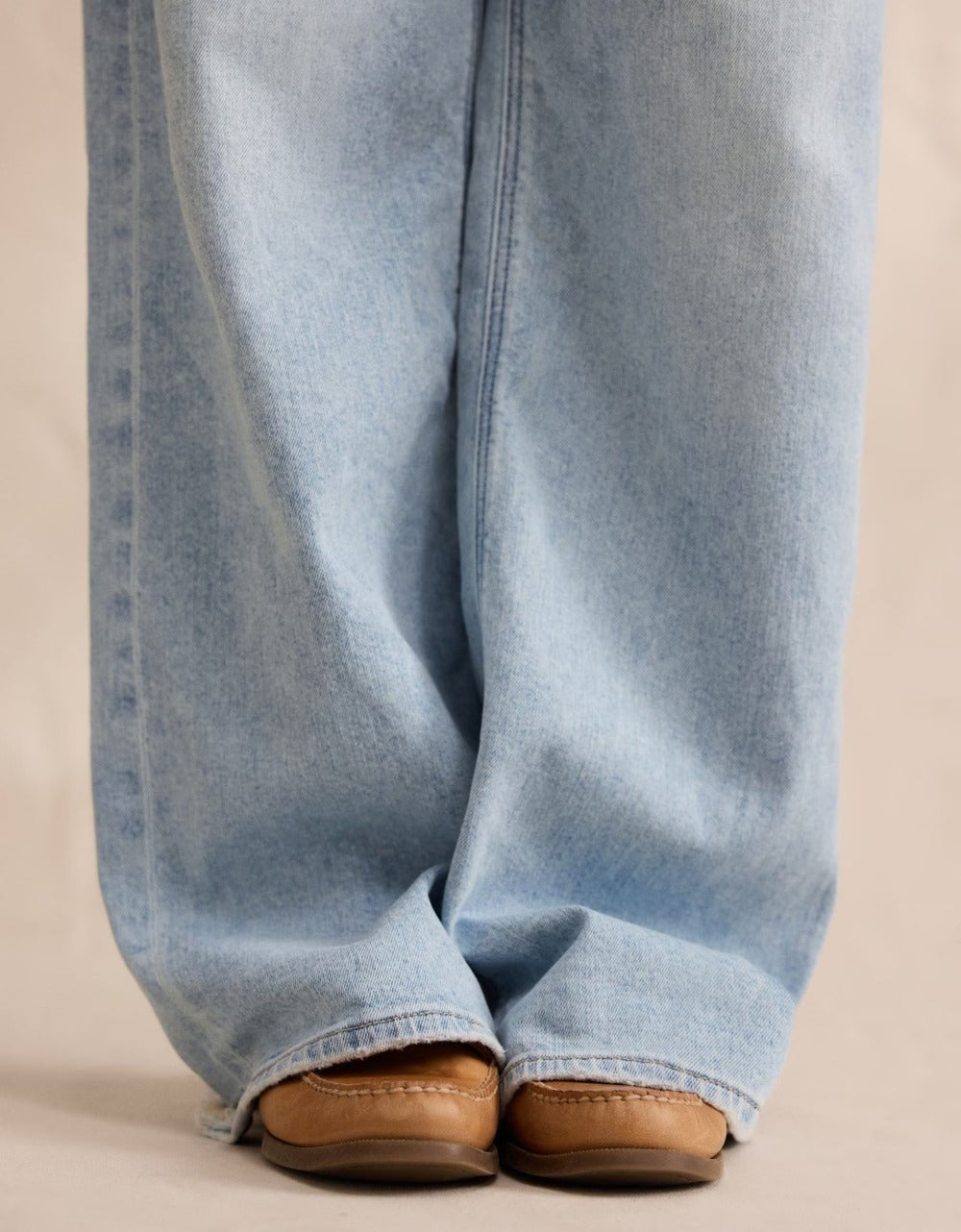 Women Blue Dreamy Drape Stretch Super High-Waisted Baggy Wide-Leg Jean