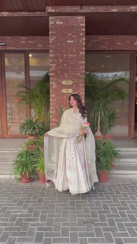 Elegant Ivory Embroidered Lehenga Choli with Sheer Dupatta and Floral Detailing